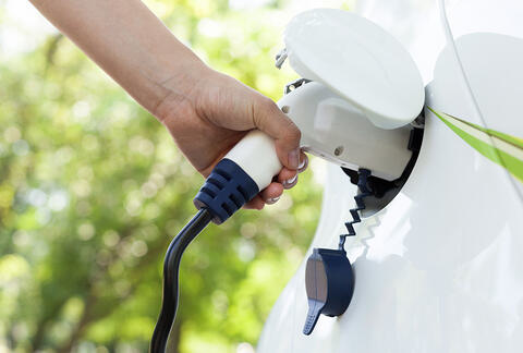 Bornes de recharge pour voiture électrique en France .